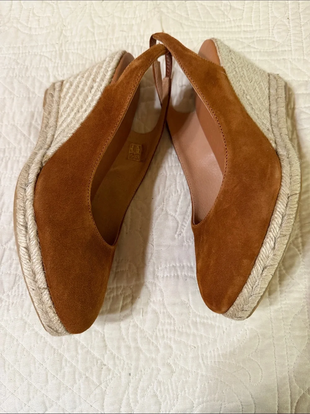 Andre Assous Brown Suede Pointed Slingback Wedge Espadrilles. SZ 39 (9)